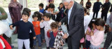 Başkan Güder, Depremzede Çocukların Yüzünü Güldürdü