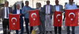 Battalgazi Belediyesi Türk Bayrağı Dağıttı
