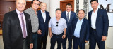 Hababam Sınıfı Oyuncuları Başkan Gürkan'ı Ziyaret Etti