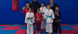 Karateci Gülşen Kardeşler Madalyalara Doymuyor