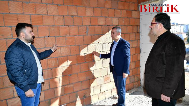 Başkan Çınar, Turgut Özal Mahallesindeki Kentsel Dönüşüm Binalarını İnceledi