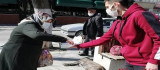 Malatya'da Gençler Maske Dağıtıyor